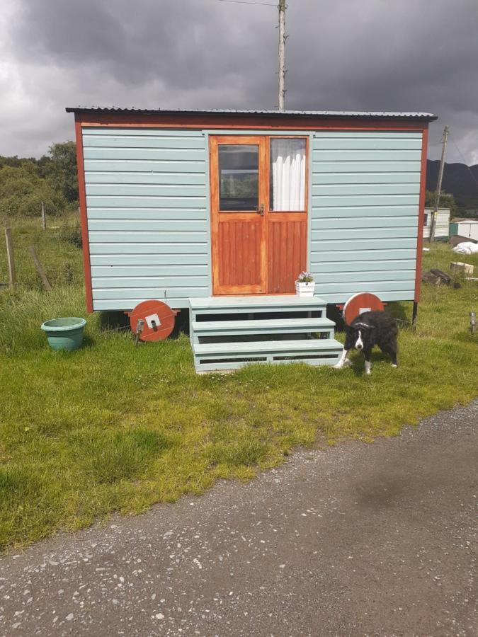 Croft Of Clune Shepherds Hut نيوتونْمور المظهر الخارجي الصورة
